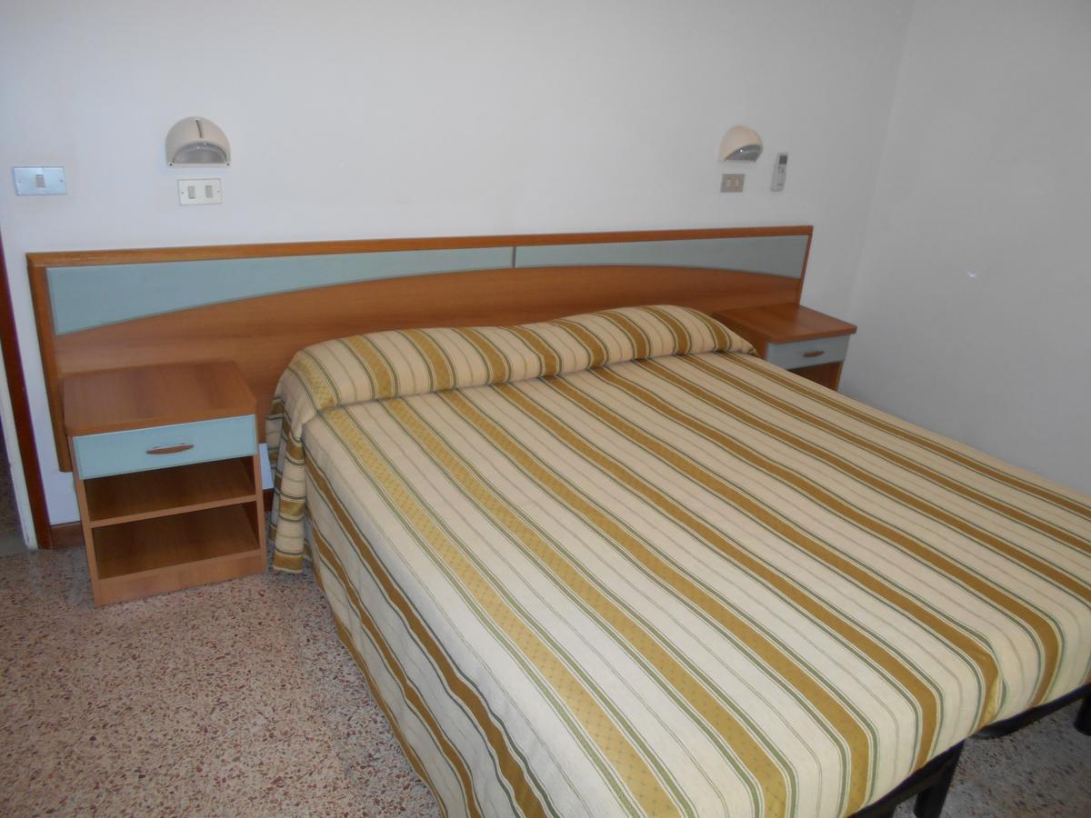 Hotel Sayonara Milano Marittima Zewnętrze zdjęcie