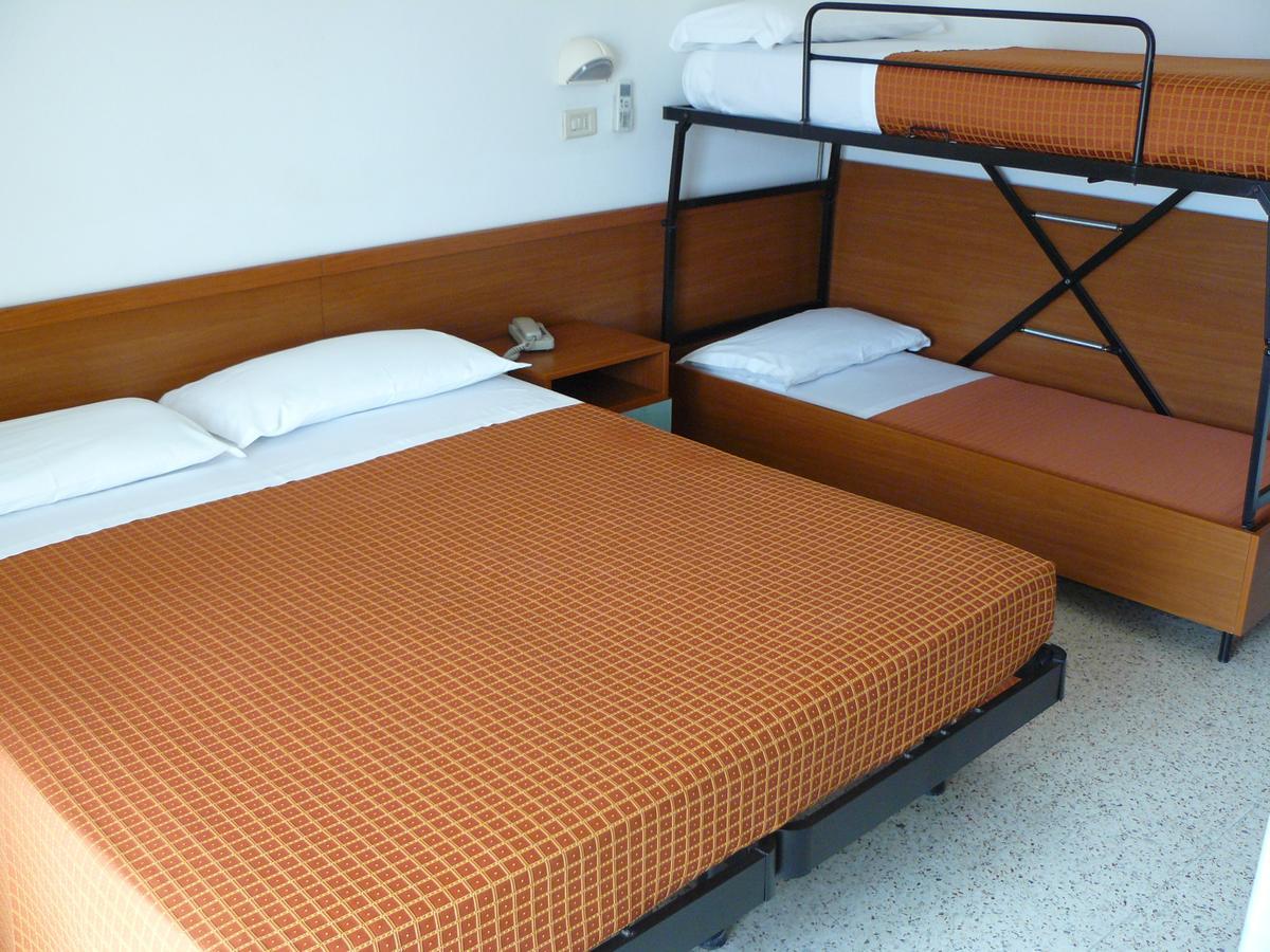 Hotel Sayonara Milano Marittima Zewnętrze zdjęcie