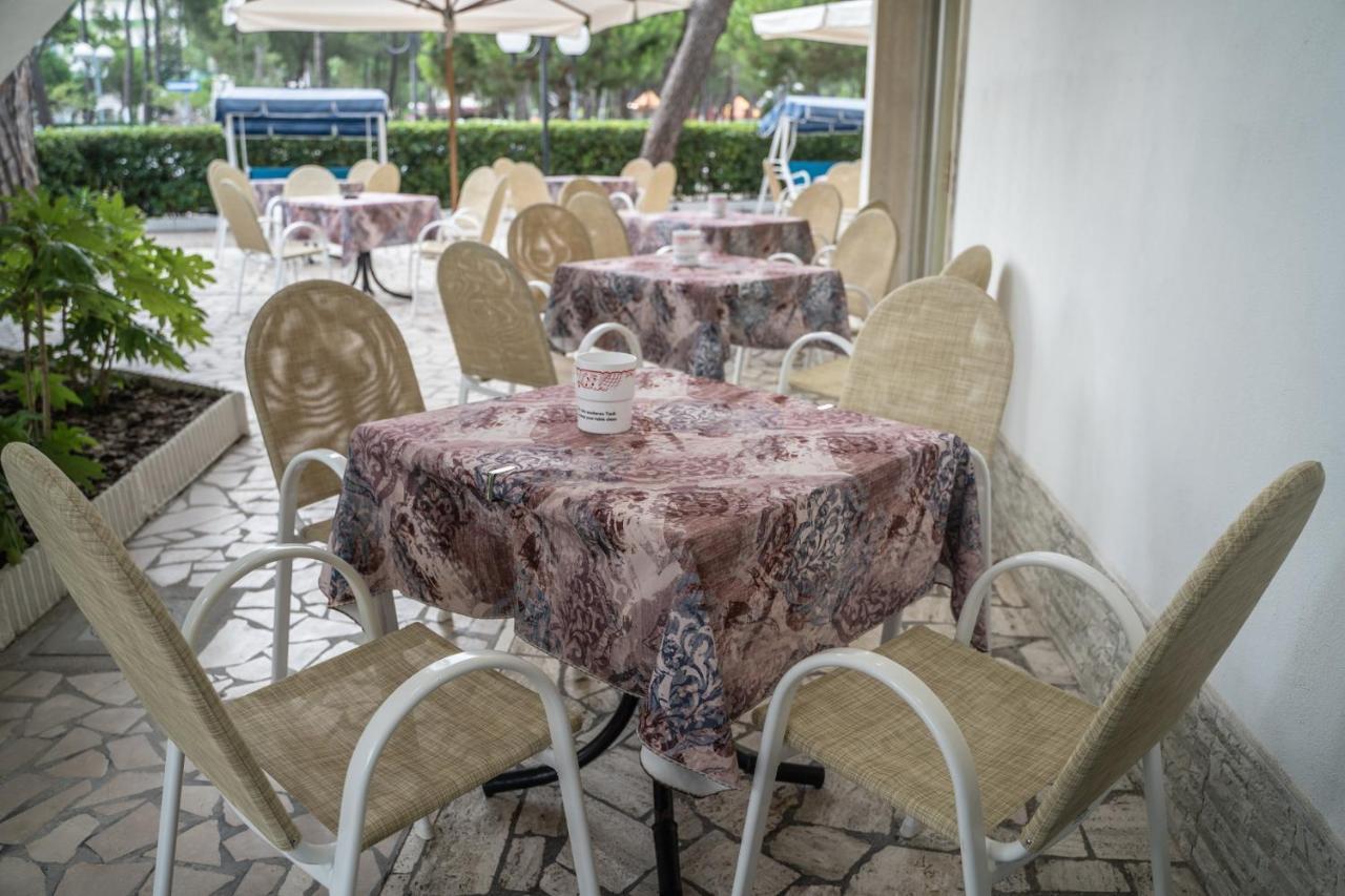 Hotel Sayonara Milano Marittima Zewnętrze zdjęcie