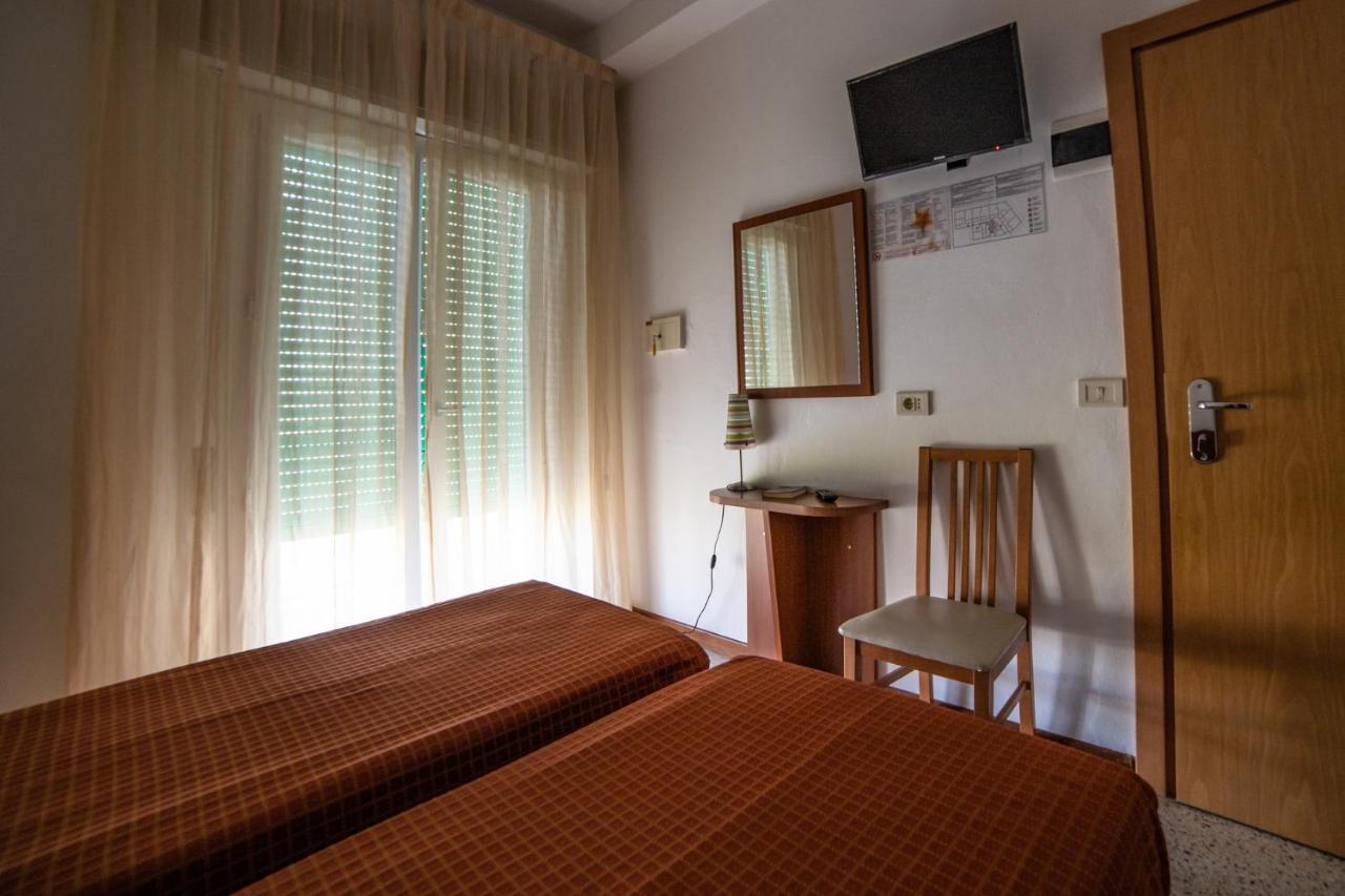 Hotel Sayonara Milano Marittima Zewnętrze zdjęcie