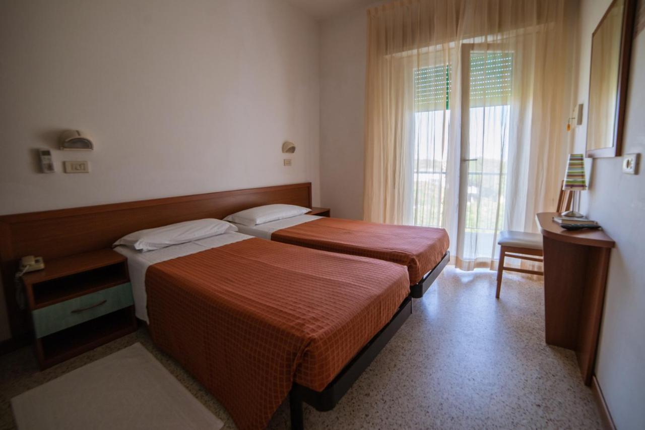 Hotel Sayonara Milano Marittima Zewnętrze zdjęcie
