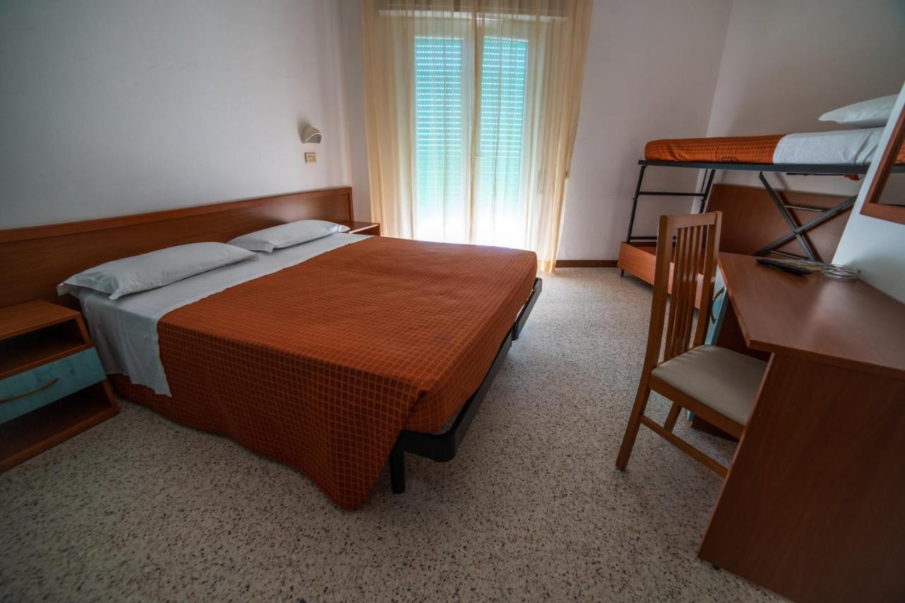 Hotel Sayonara Milano Marittima Zewnętrze zdjęcie