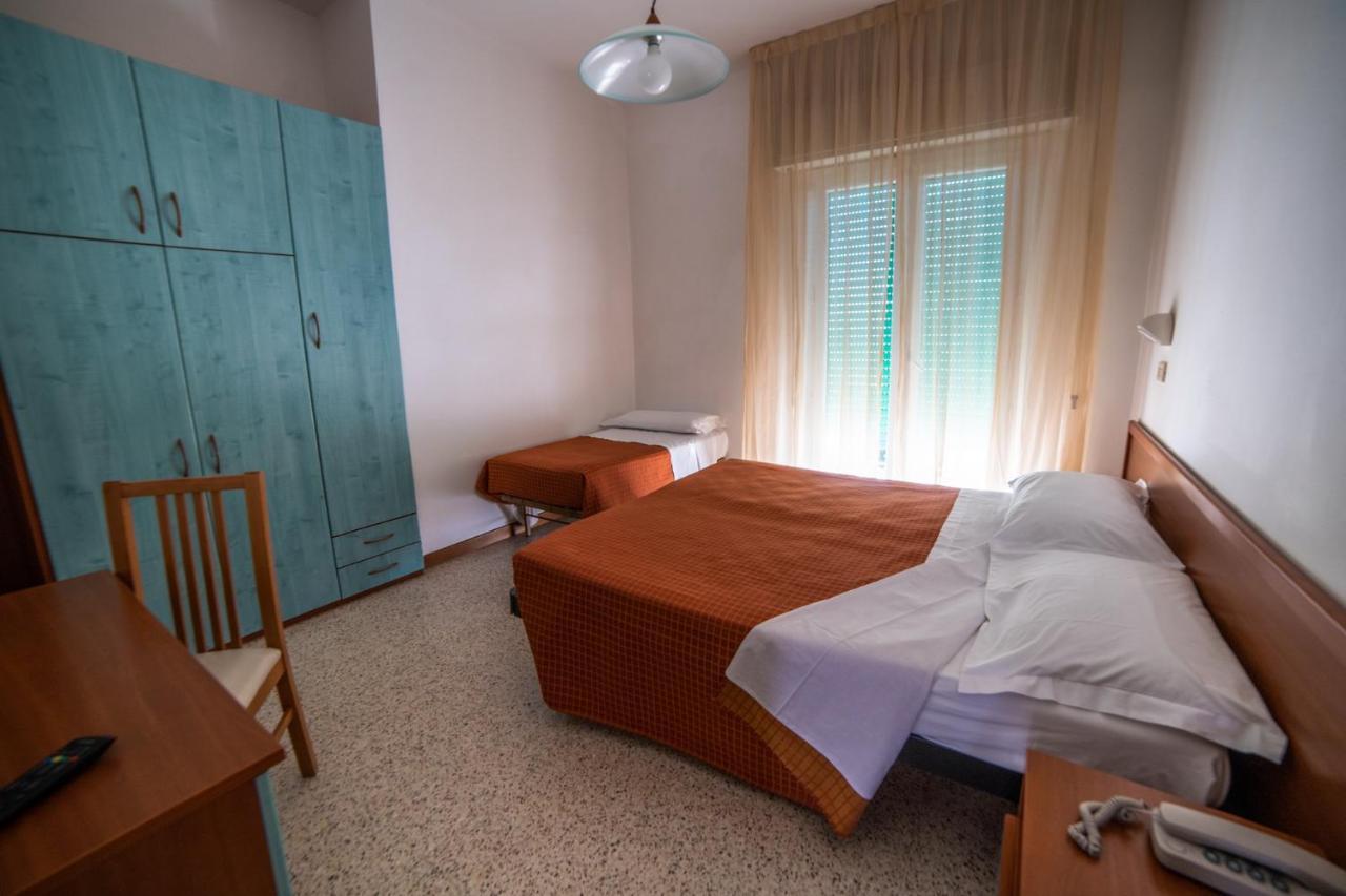 Hotel Sayonara Milano Marittima Zewnętrze zdjęcie