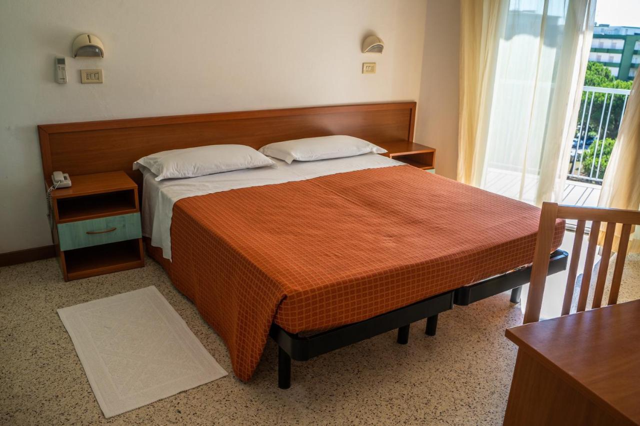 Hotel Sayonara Milano Marittima Zewnętrze zdjęcie