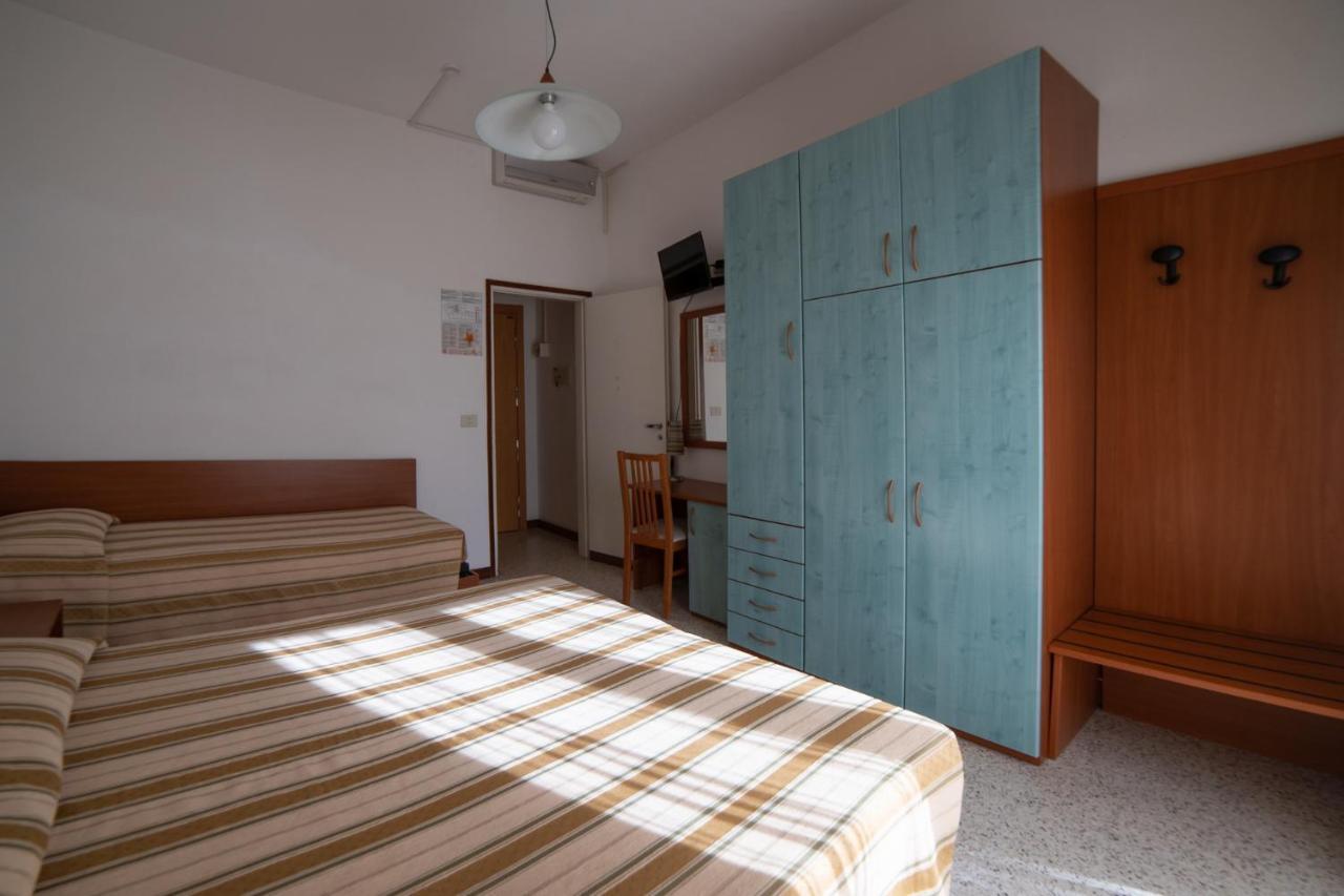 Hotel Sayonara Milano Marittima Zewnętrze zdjęcie