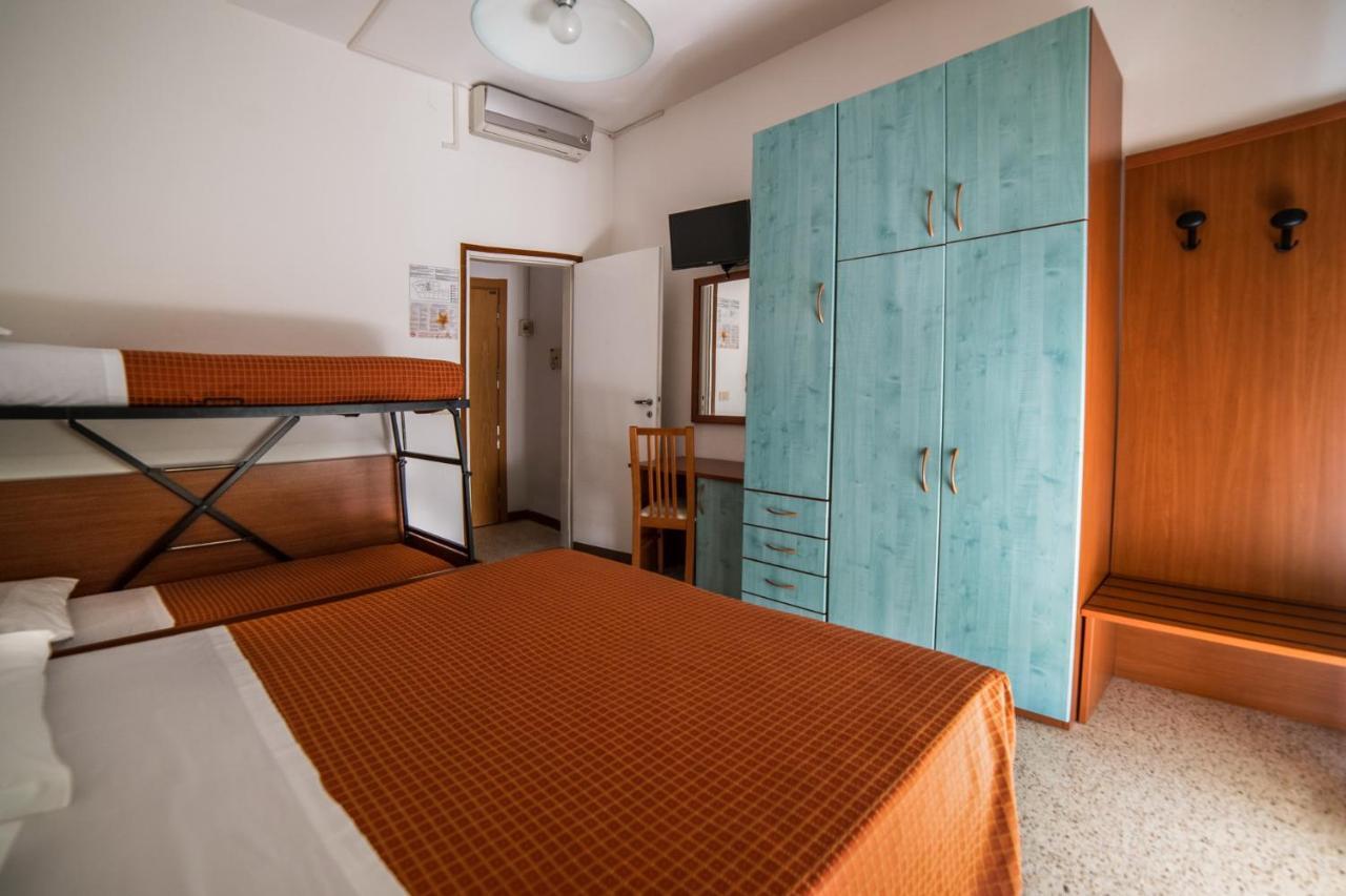 Hotel Sayonara Milano Marittima Zewnętrze zdjęcie