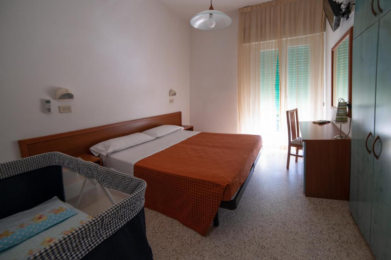 Hotel Sayonara Milano Marittima Zewnętrze zdjęcie