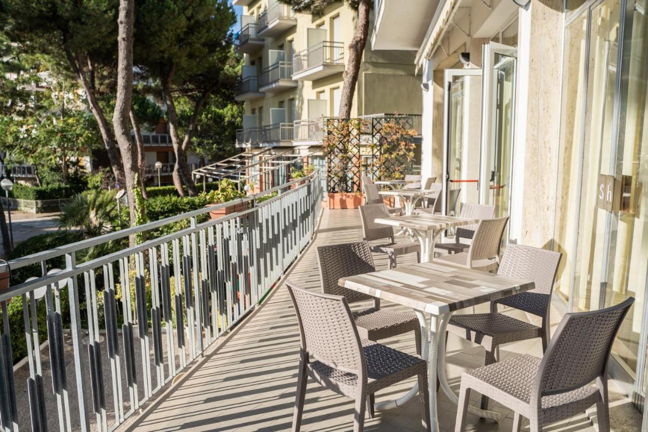 Hotel Sayonara Milano Marittima Zewnętrze zdjęcie
